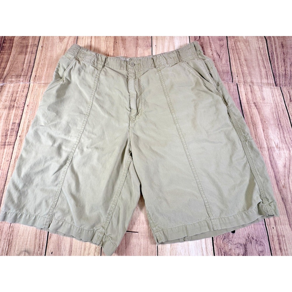 Tommy Bahama Mens Khaki Tan Cargo Shorts Size 38 x 10 Cotton Tencel Blend